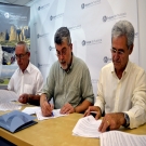 Un momento de la firma del convenio.                                                                                                                                                                                                                           