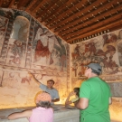 Una de las visitas en la jornada de puertas abiertas en San Miguel de Barluenga                                                                                                                                                                                